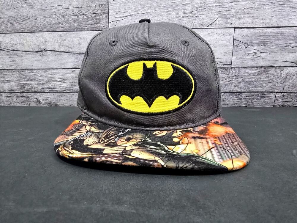 Official DC Batman Snapback Hat Kids Youth Size Embroidered Logo- NWT
